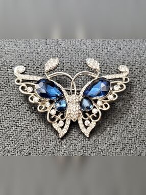Vtg Art Deco Blue Crystal Butterfly Brooch